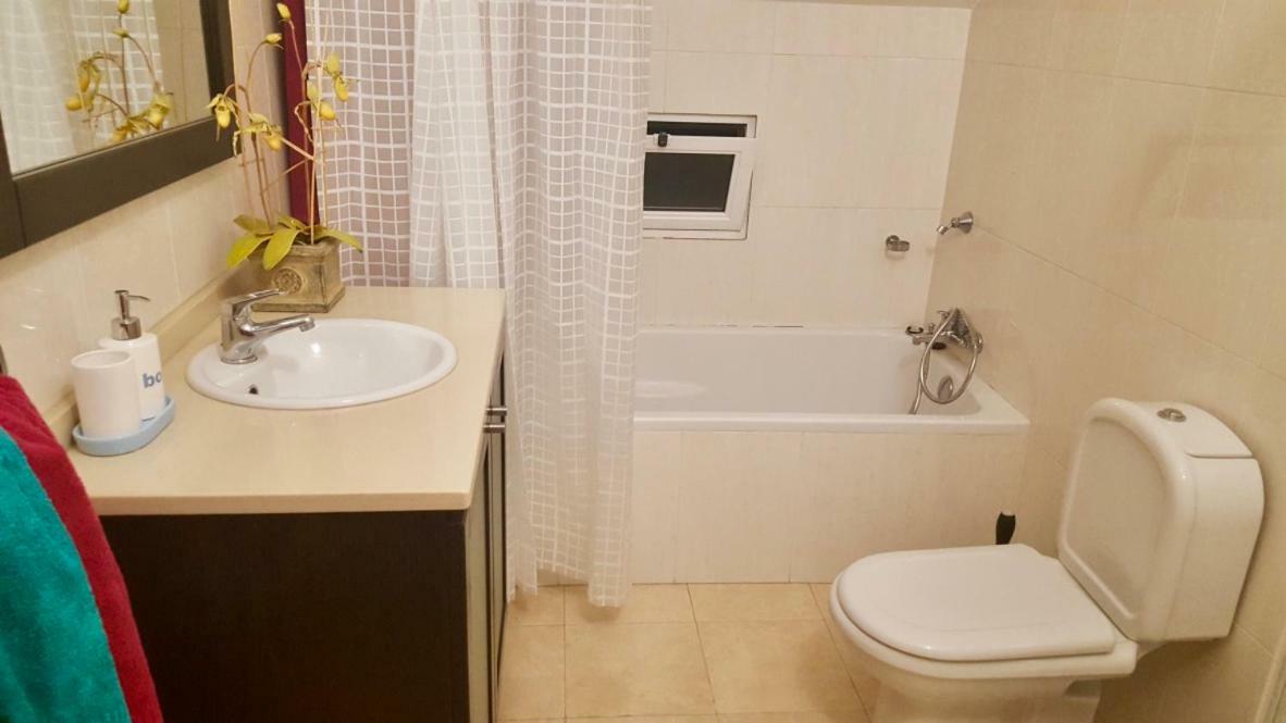 Pink House Apartment Понта до Сол Екстериор снимка