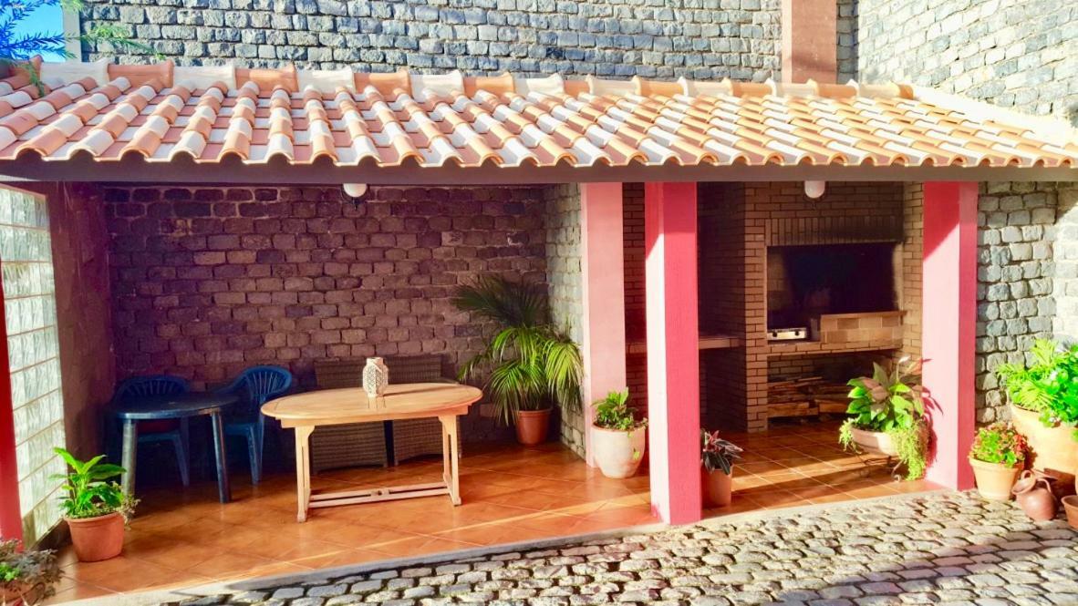 Pink House Apartment Понта до Сол Екстериор снимка