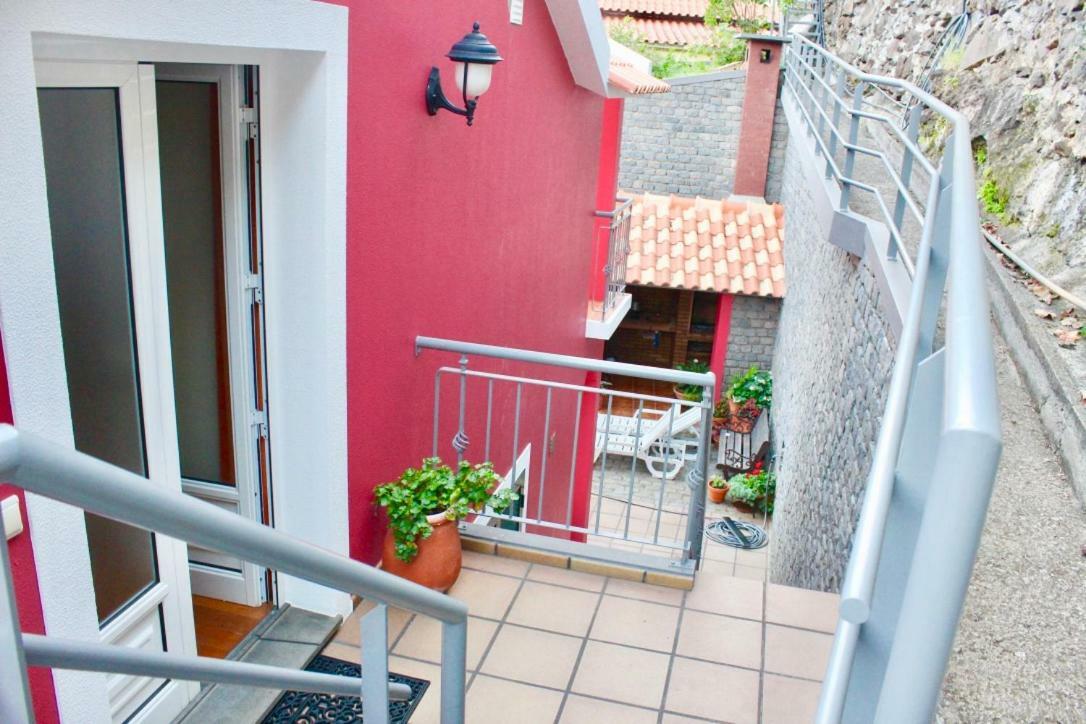 Pink House Apartment Понта до Сол Екстериор снимка