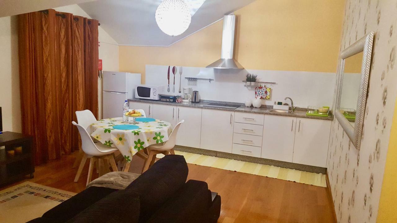 Pink House Apartment Понта до Сол Екстериор снимка