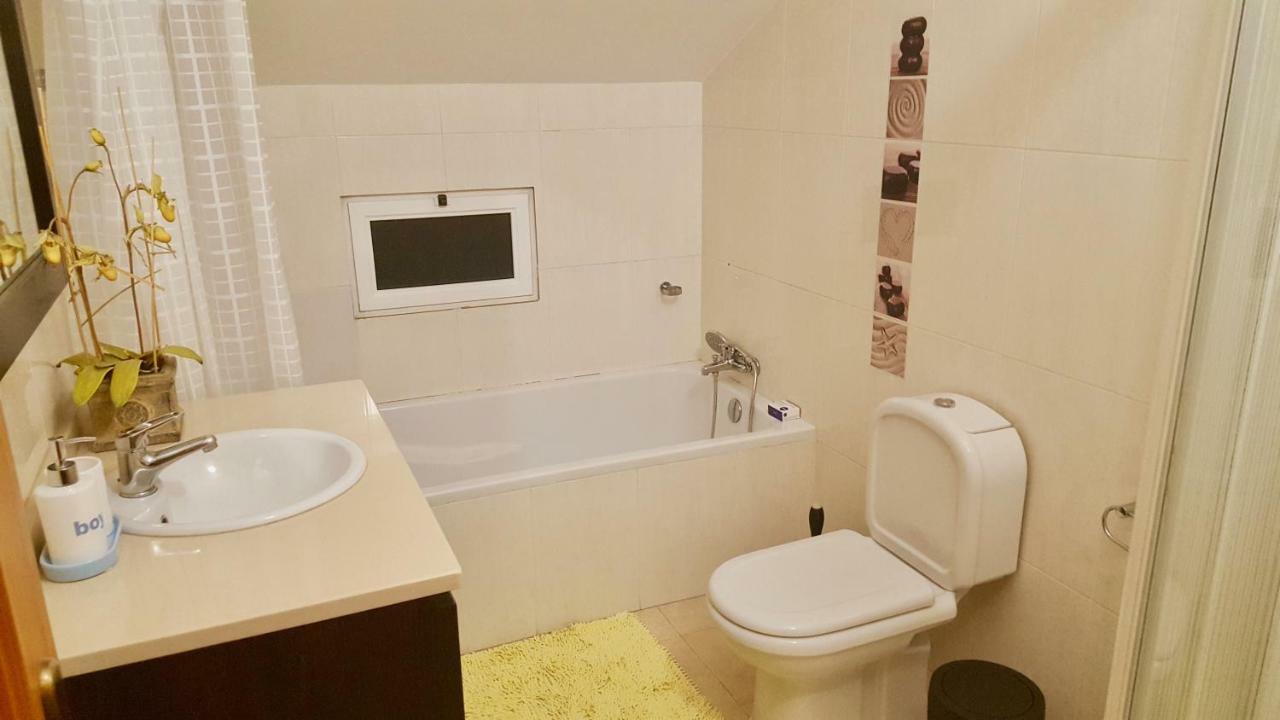 Pink House Apartment Понта до Сол Екстериор снимка